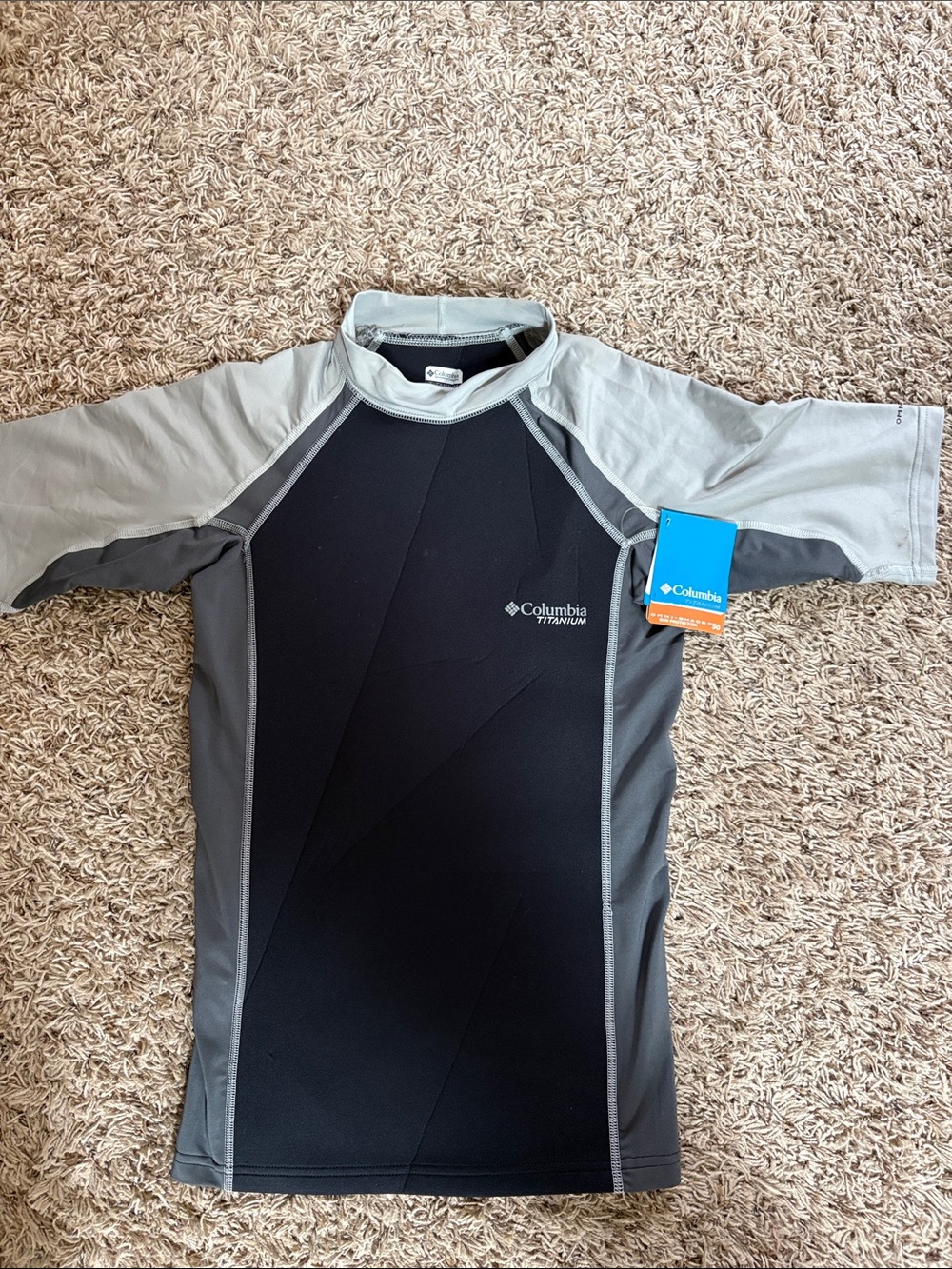 New Columbia surf shirt neoprene shirt men’s small